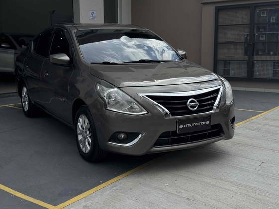 NISSAN VERSA 1.6 16V FLEX SL 4P MANUAL NISSAN VERSA 1.6 16V FLEX SL 4P MANUAL